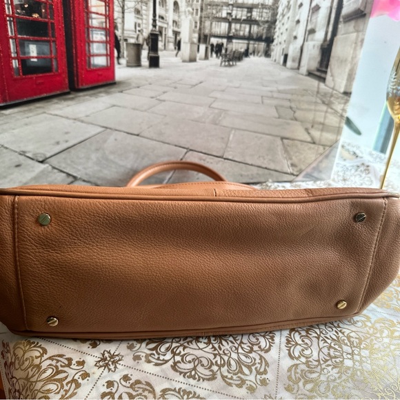 Tory Burch tan pebbled leather Amanda handbag - Picture 4 of 15